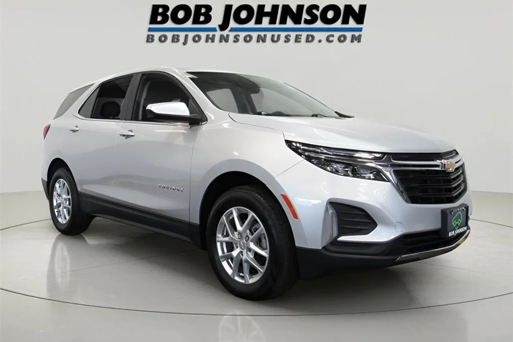 2022 Chevrolet Equinox LT photo 1