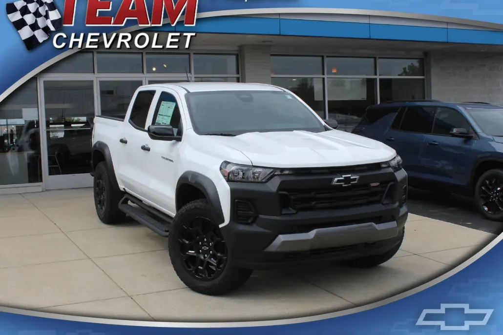2026 Chevrolet Colorado Trail Boss photo 1