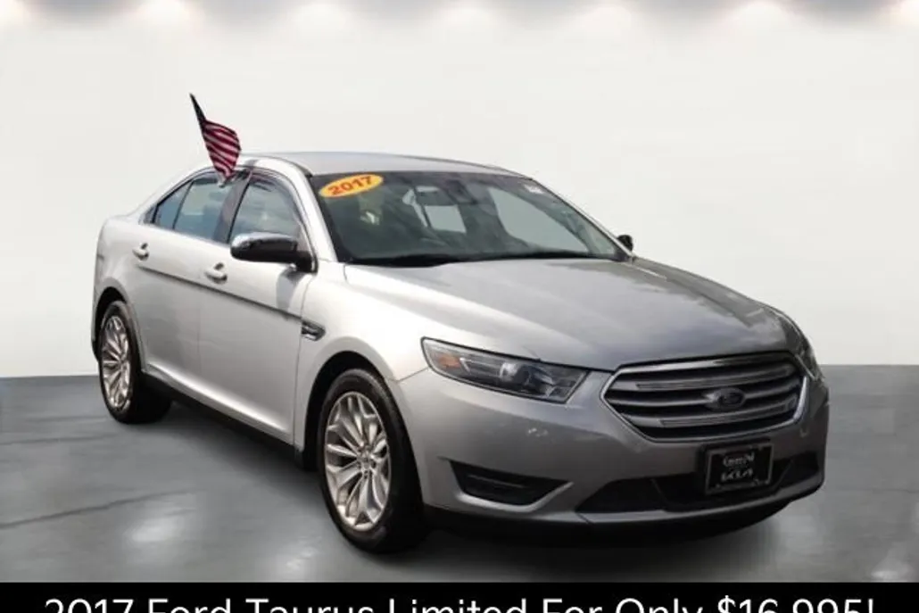 2017 Ford Taurus Limited photo 1