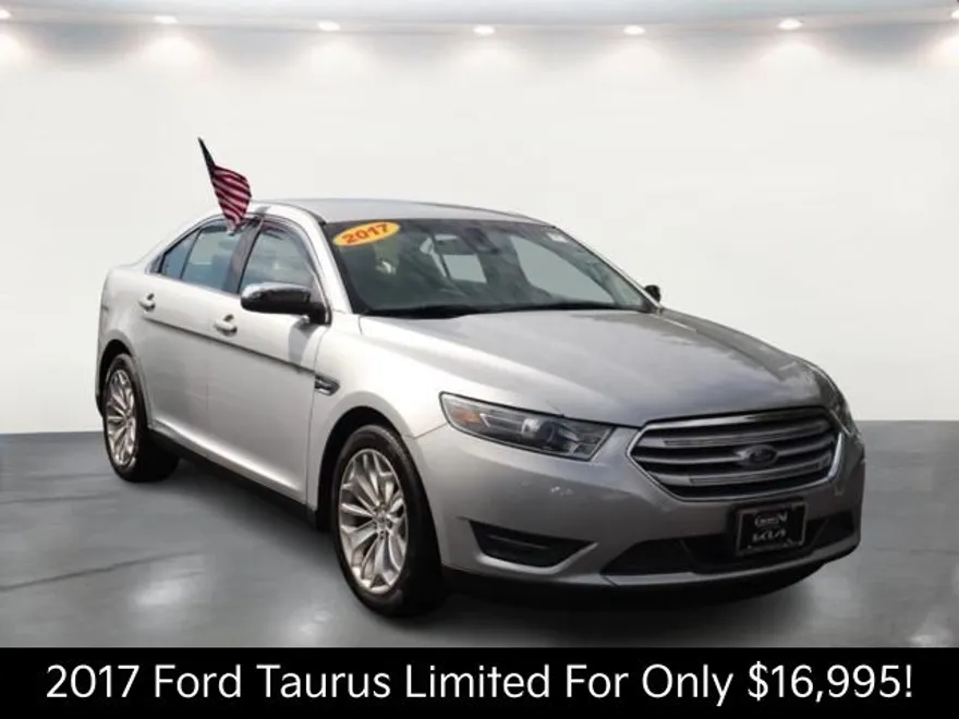 2017 Ford Taurus Limited photo 1