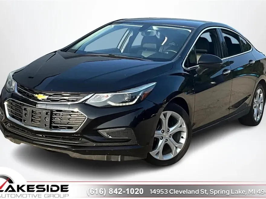 2018 Chevrolet Cruze Premier photo 1