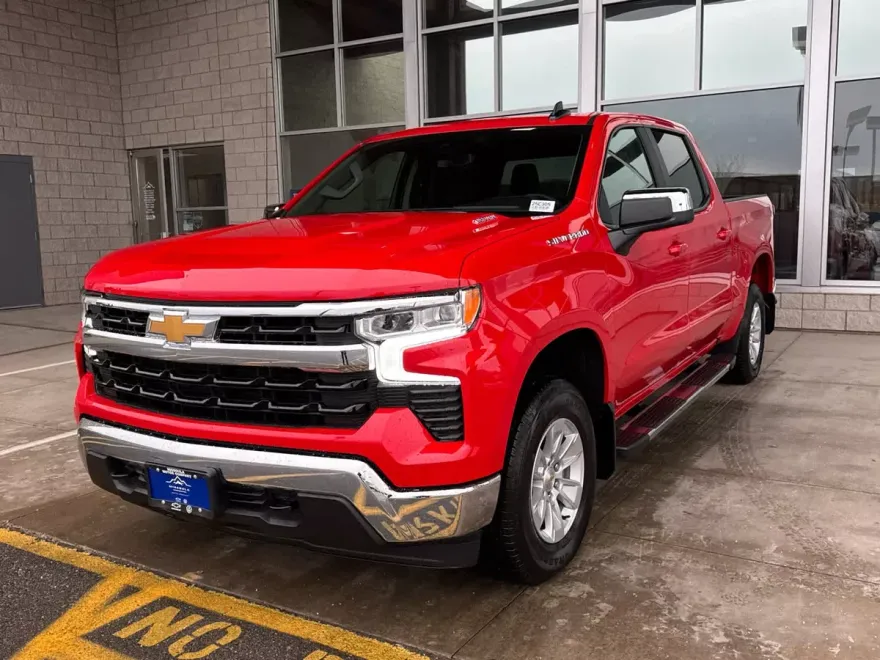 2025 Chevrolet Silverado 1500 LT photo 1
