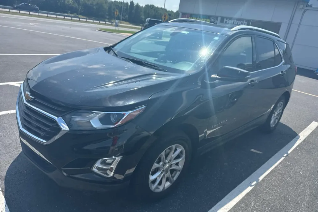 2019 Chevrolet Equinox LT photo 1
