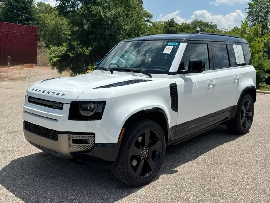 2025 Land Rover Defender 110 X-Dynamic SE photo 1