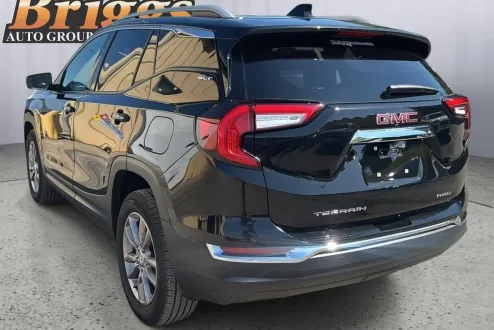 2024 Gmc Terrain SLT photo 3