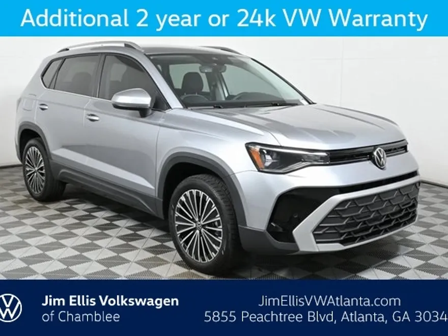 2025 Volkswagen Taos SE photo 1