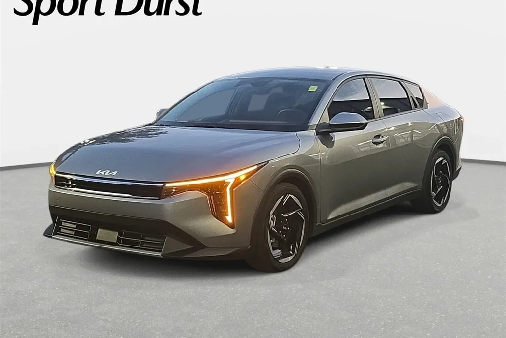 2025 Kia K4 EX photo 1