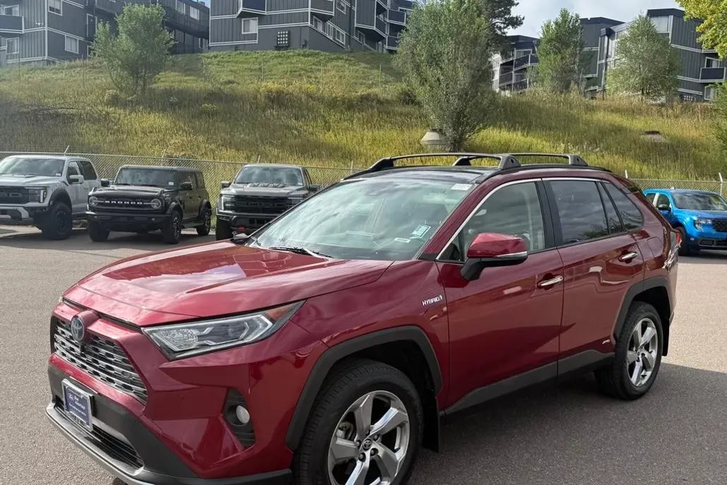 2020 Toyota RAV4 Hybrid Limited photo 1