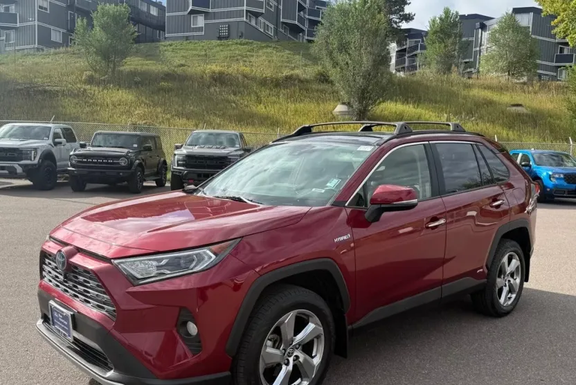 2020 Toyota RAV4 Hybrid Limited photo 1