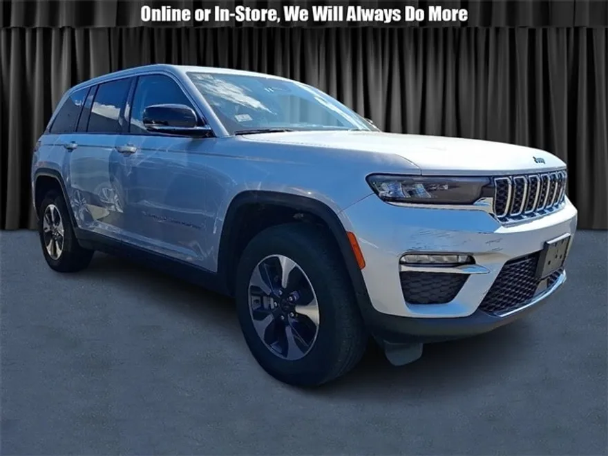 2023 Jeep Grand Cherokee 4xe photo 1