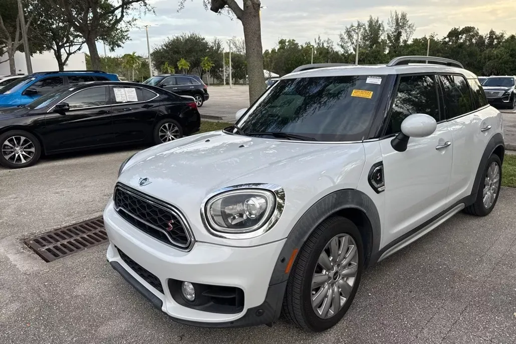 2018 Mini Cooper Base photo 1