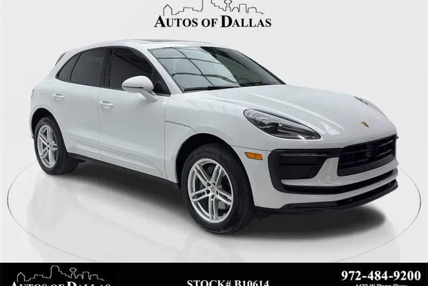 2023 Porsche Macan T photo 1