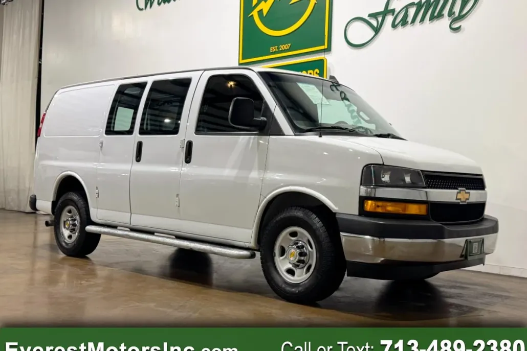 2020 Chevrolet Express Cargo Van 2500 photo 1