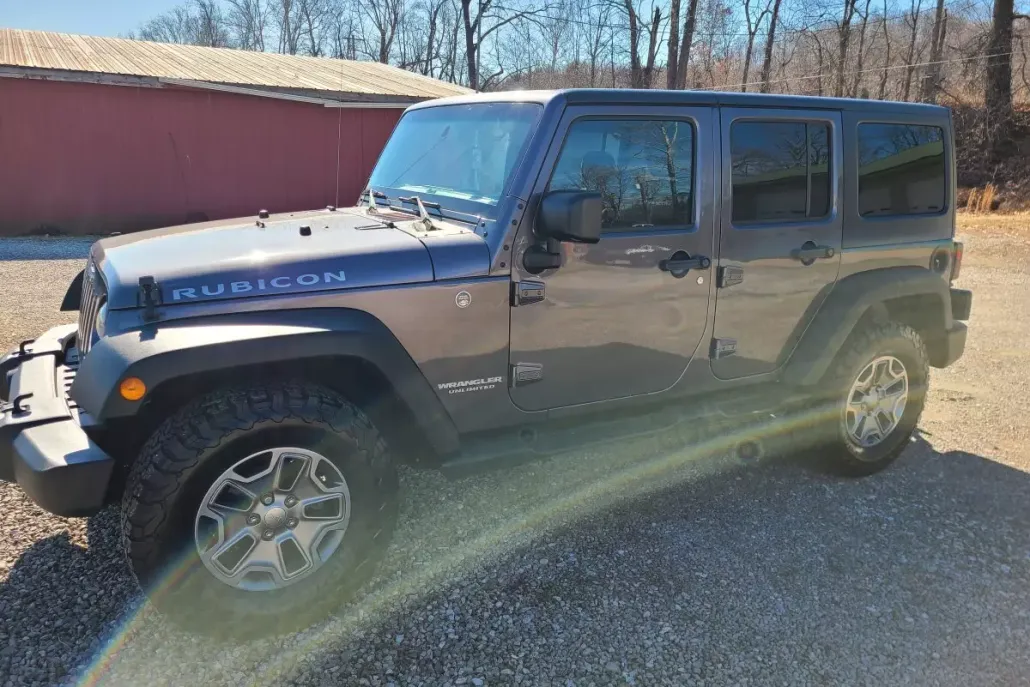 2016 Jeep Wrangler Unlimited Rubicon photo 1