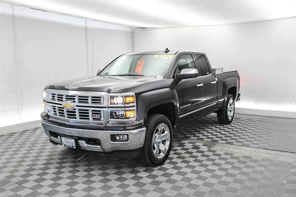 2015 Chevrolet Silverado LTZ photo 1