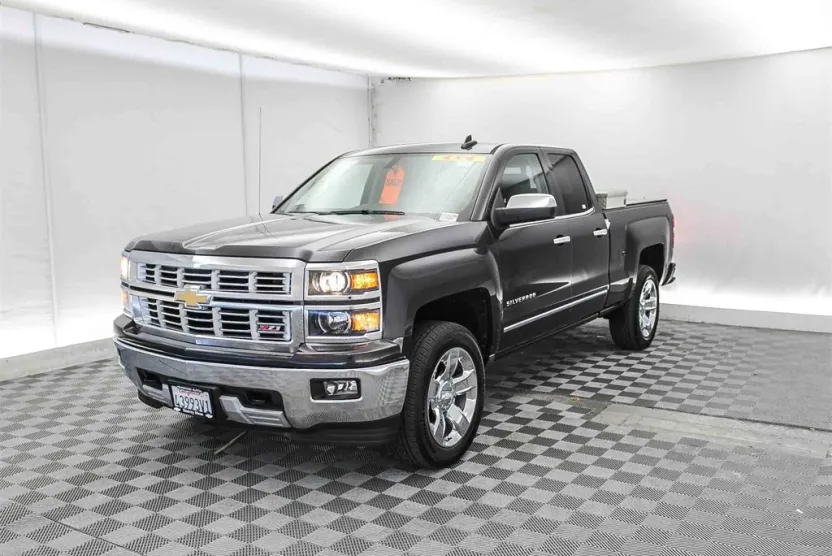 2015 Chevrolet Silverado LTZ photo 1