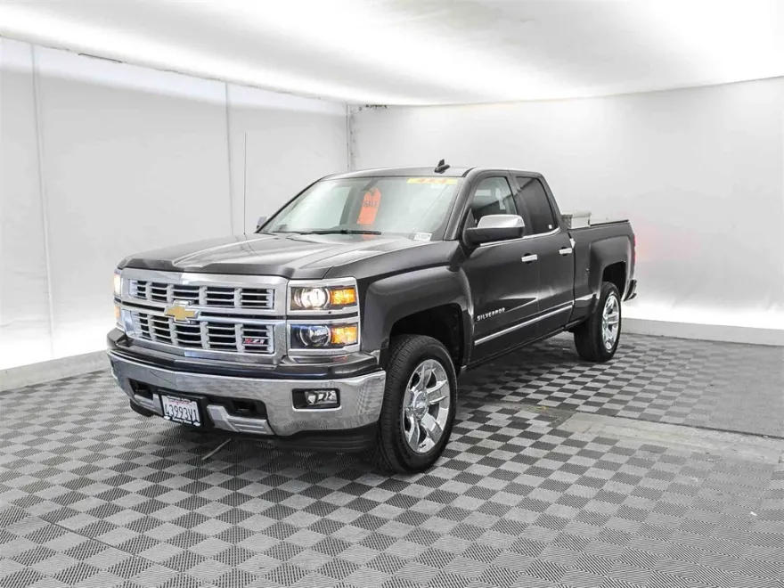 2015 Chevrolet Silverado LTZ photo 1
