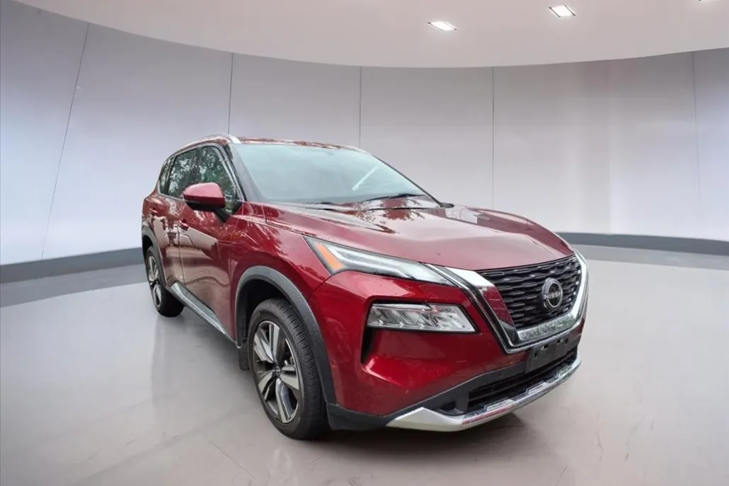 2023 Nissan Rogue Platinum photo 1