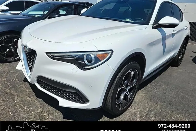 2022 Alfa Romeo Stelvio Ti photo 1