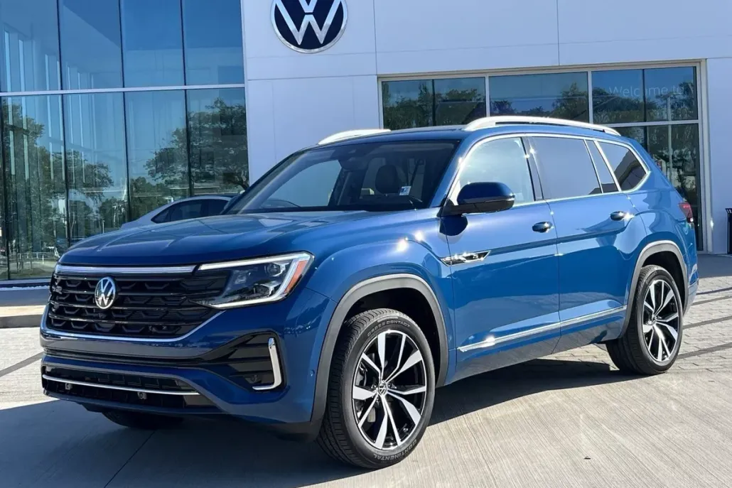 2025 Volkswagen Atlas SEL Premium R-Line photo 1