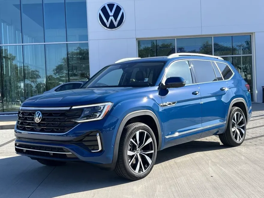 2025 Volkswagen Atlas SEL Premium R-Line photo 1