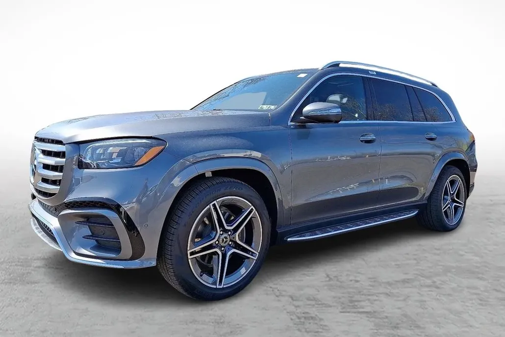 2025 Mercedes Benz GLS 450 4MATIC photo 1