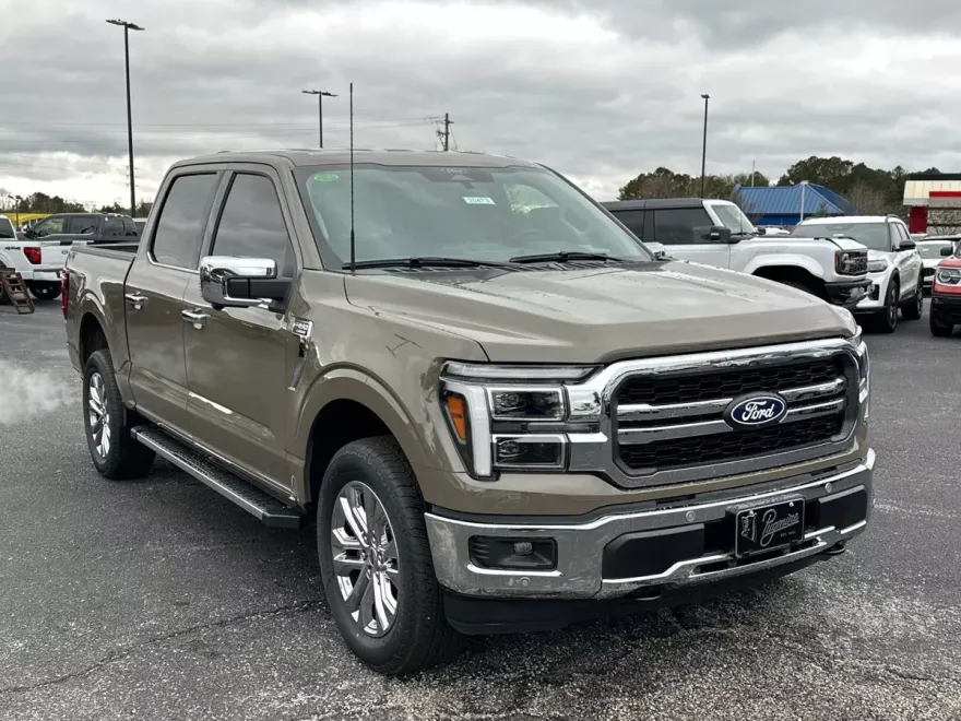 2025 Ford F-150 Lariat photo 1