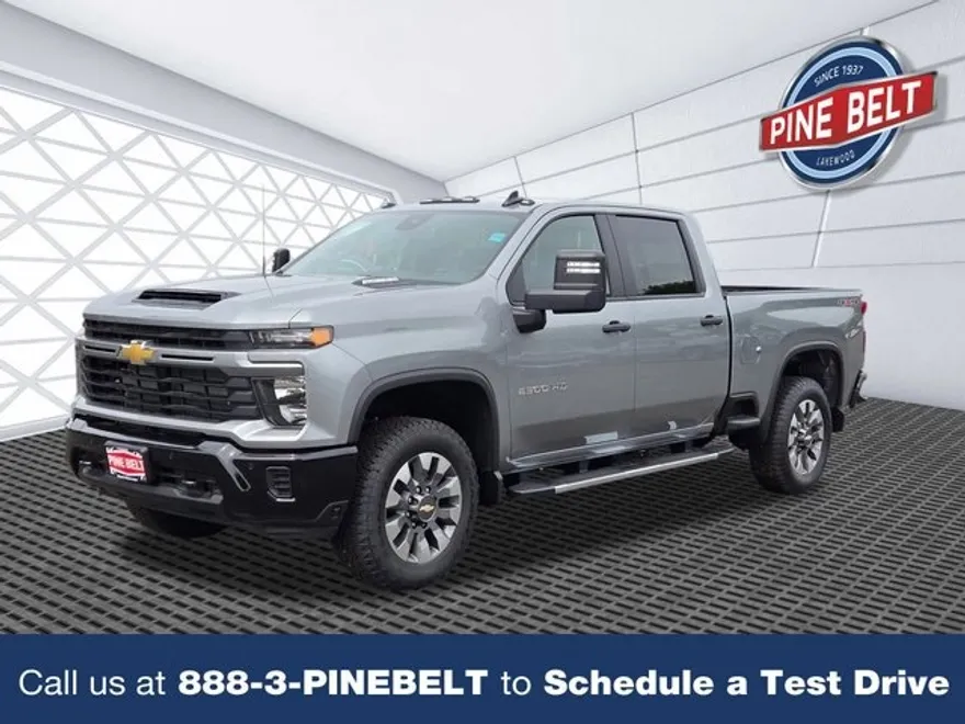 2025 Chevrolet Silverado 2500HD Custom photo 1