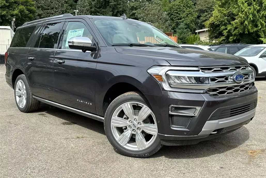 2024 Ford Expedition MAX Platinum photo 1