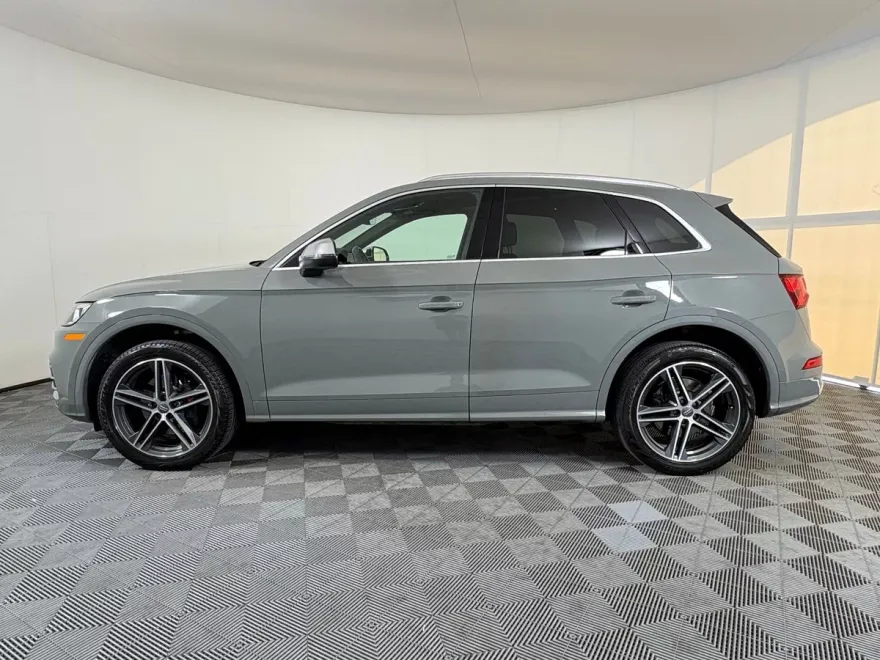 2020 Audi SQ5 Premium Plus photo 1