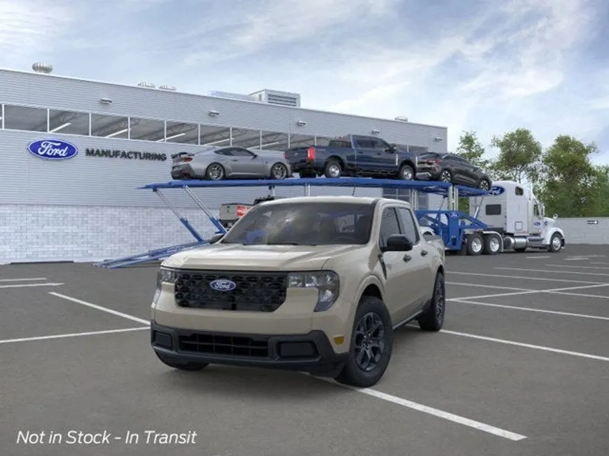 2025 Ford Maverick XLT photo 1