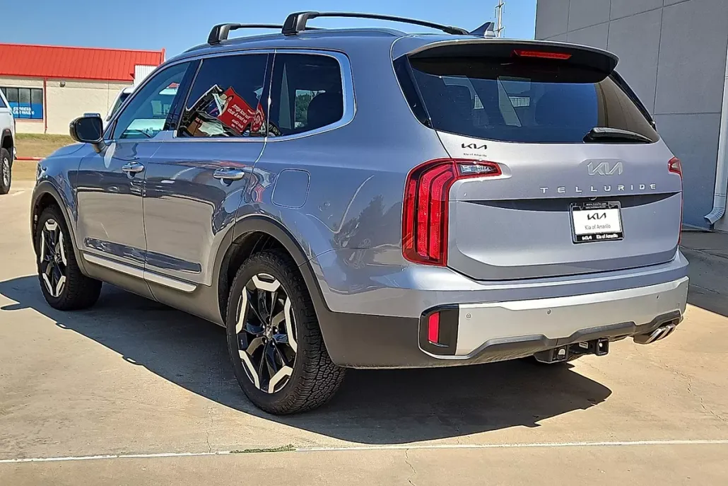 2024 Kia Telluride S photo 1