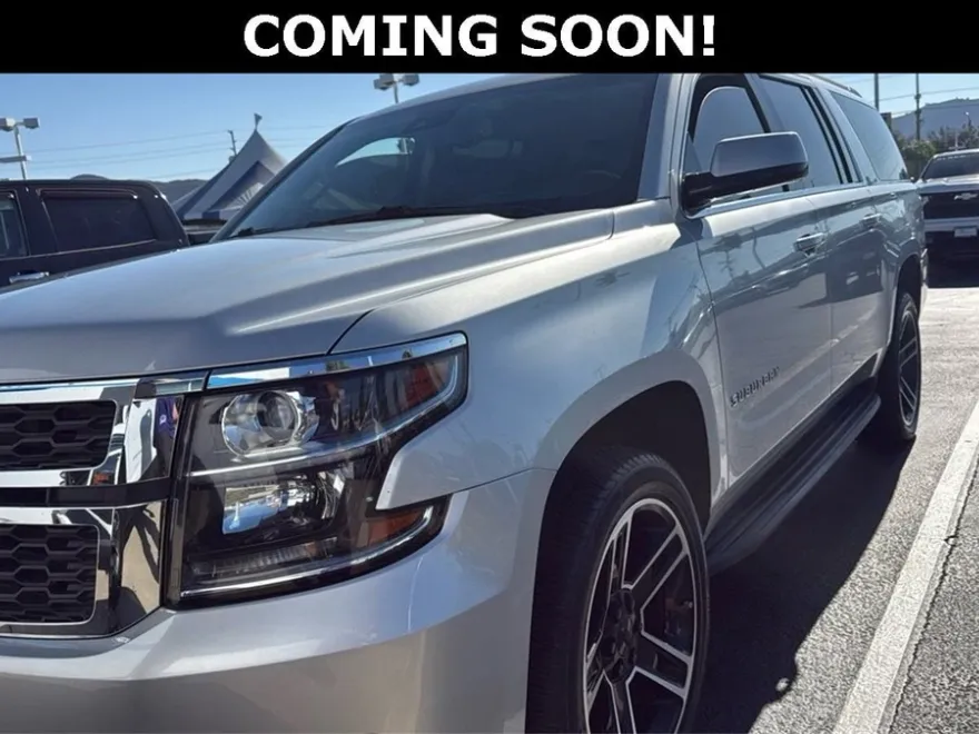 2020 Chevrolet Suburban LT photo 1