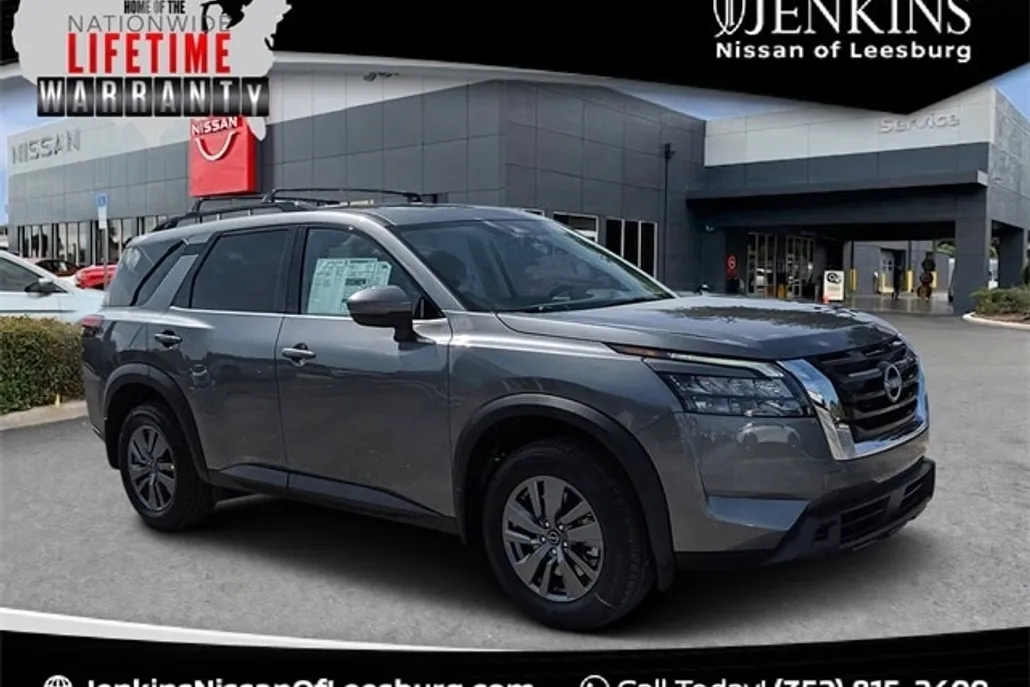 2025 Nissan Pathfinder SV photo 1