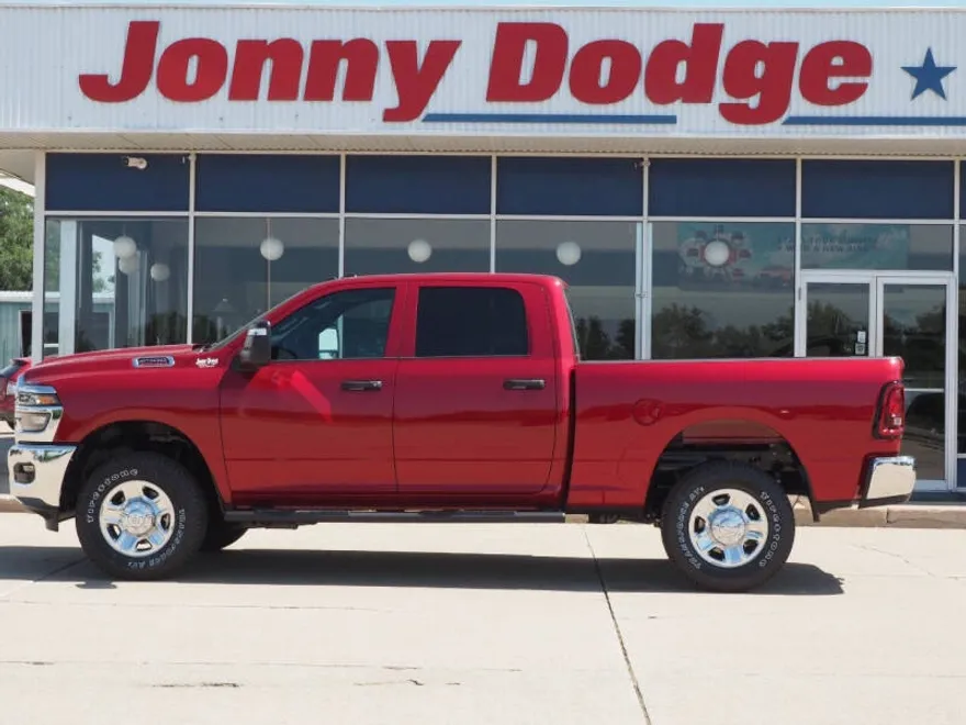 2025 Ram 2500 Tradesman photo 1