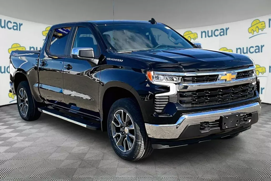 2025 Chevrolet Silverado 1500 LT photo 1