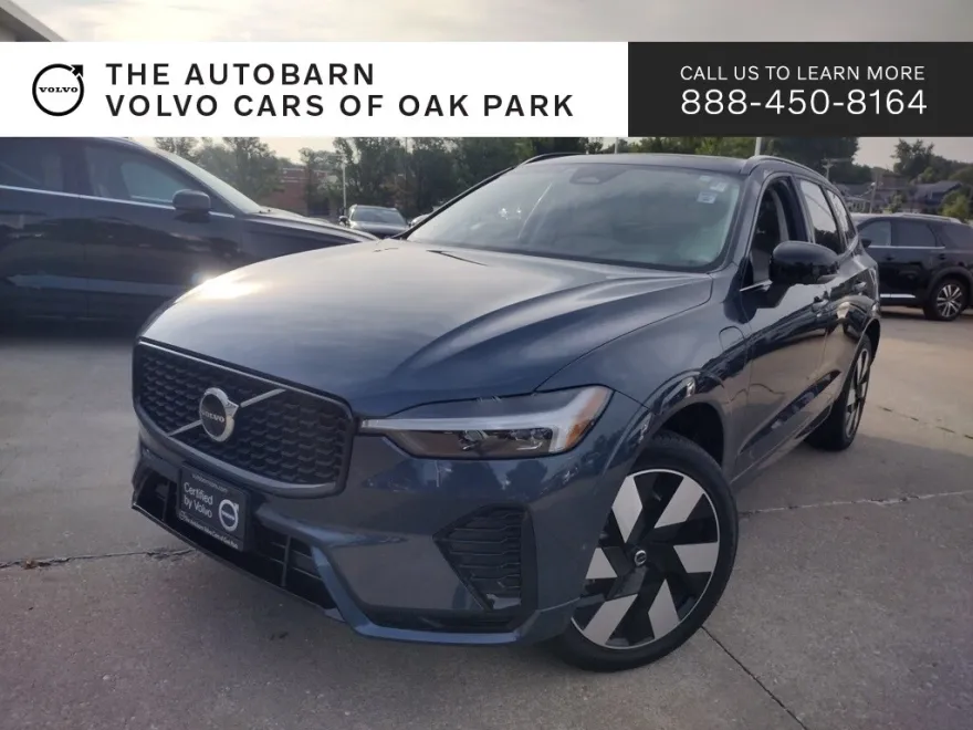 2025 Volvo XC60 Hybrid T8 Plus photo 1