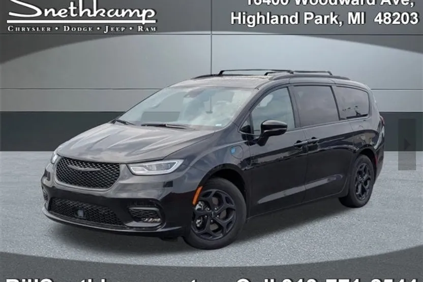 2024 Chrysler Pacifica Hybrid S Appearance photo 1