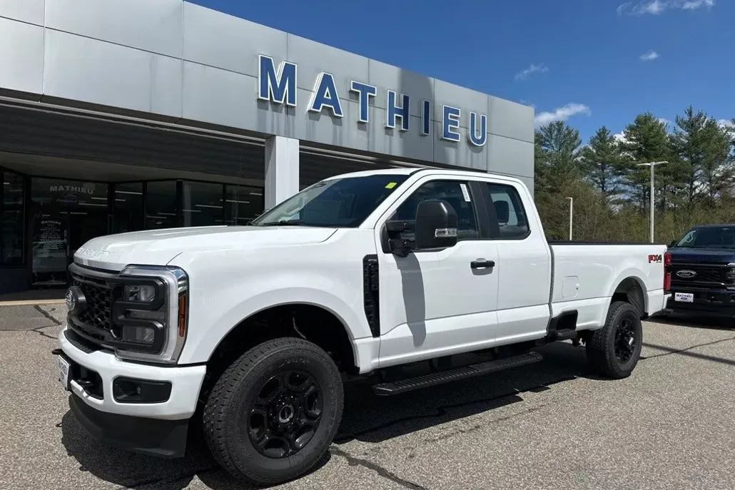 2025 Ford F-350 XL photo 1