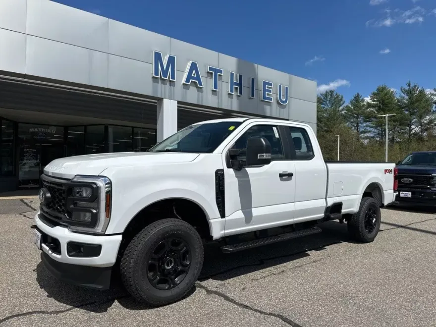 2025 Ford F-350 XL photo 1