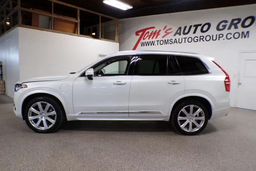 2016 Volvo XC90 T8 Inscription photo 1