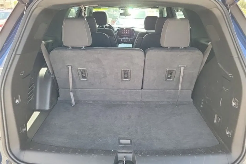 2023 Chevrolet Traverse Cloth photo 1