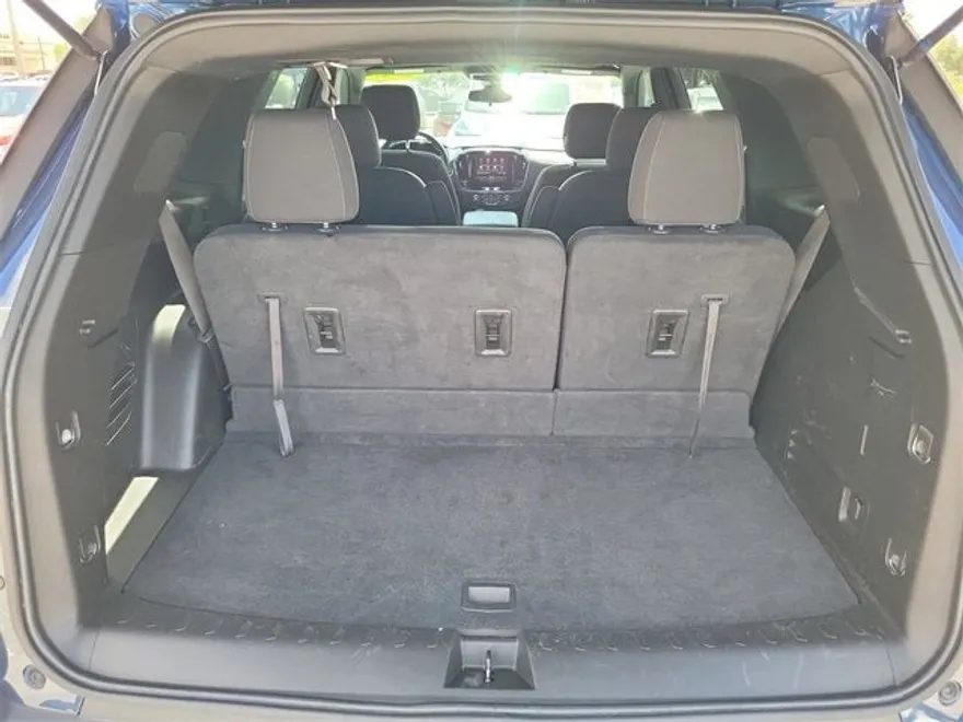 2023 Chevrolet Traverse Cloth photo 1