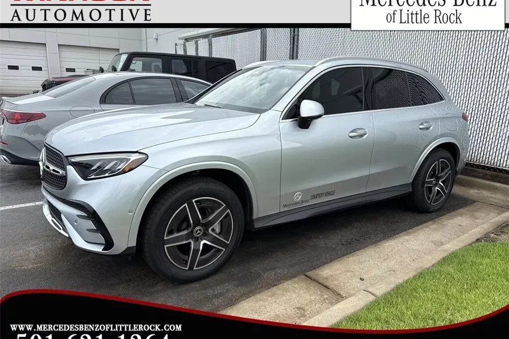2025 Mercedes Benz GLC 350e photo 1