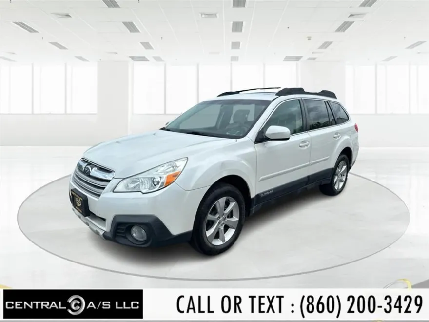 2014 Subaru Outback 2.5i Limited photo 1