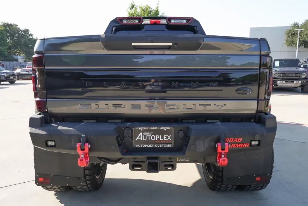 2017 Ford F-350 Platinum photo 1