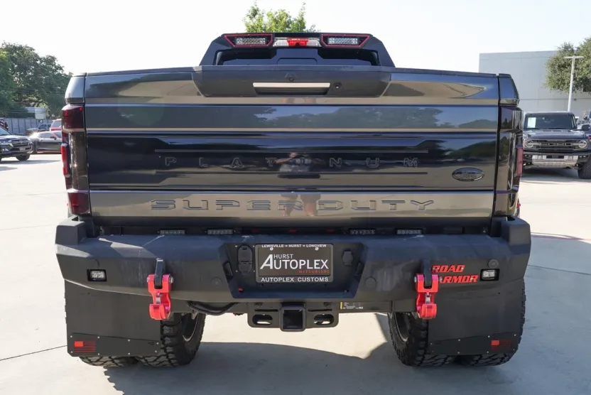 2017 Ford F-350 Platinum photo 1
