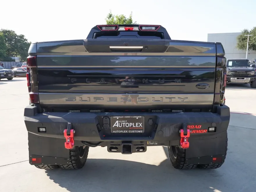 2017 Ford F-350 Platinum photo 1