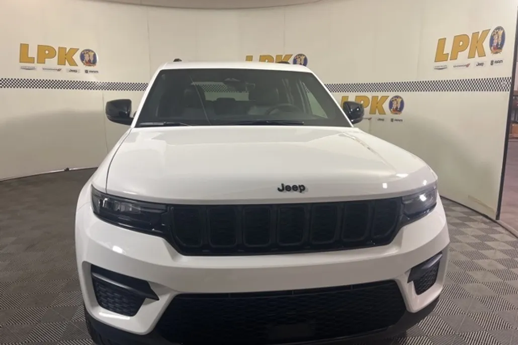 2025 Jeep Grand Cherokee Altitude X photo 1
