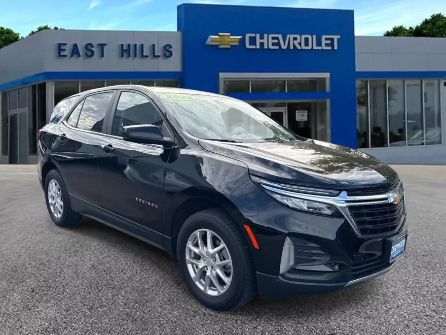 2022 Chevrolet Equinox LT photo 1